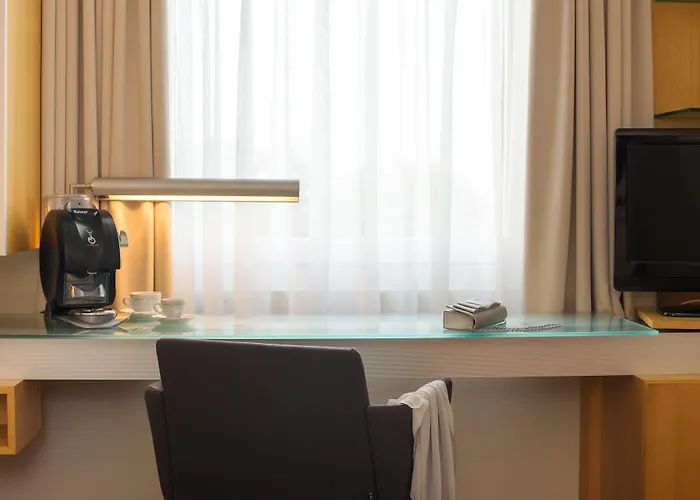 Отель Mercure Nord